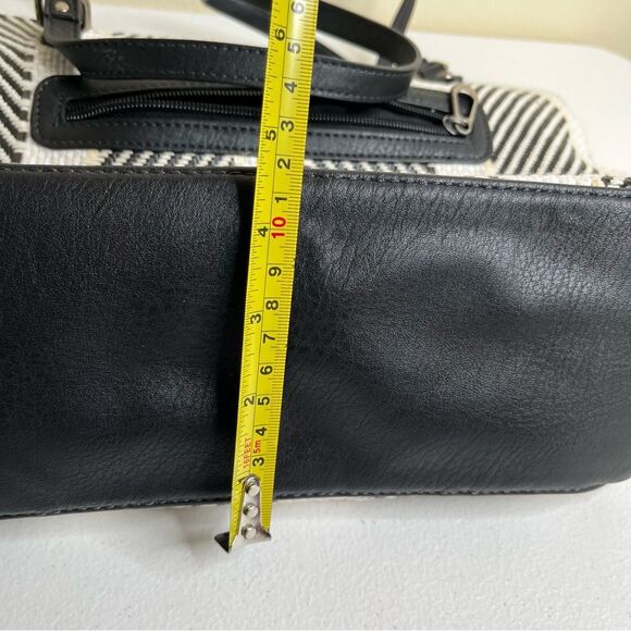 Sakroots Metro Woven Top Zip Tote Shoulder Bag Black White Owl Critter Keychain - Picture 11 of 14